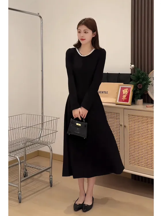 大码法式赫本风气质连衣裙女2025秋季新款胖mm高级茶歇显瘦长裙