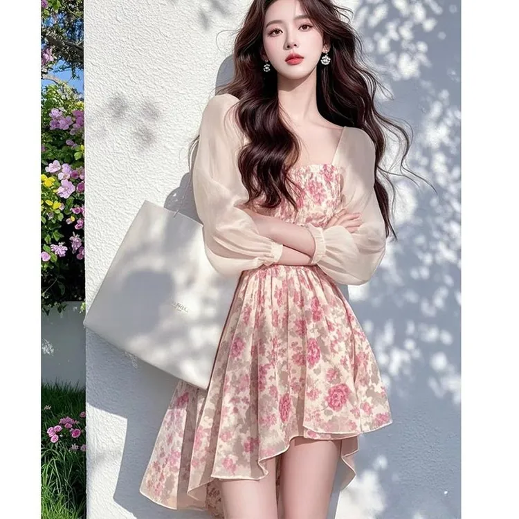 2025春秋新款小香风高腰碎花设计感连衣裙女法式爆款时尚小众裙子