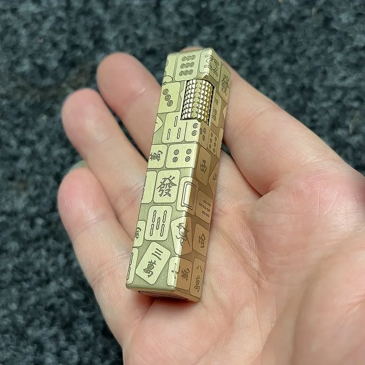 黄铜砂轮煤油打火机 侧滑轮煤油打火机 一体雕刻打火机包邮