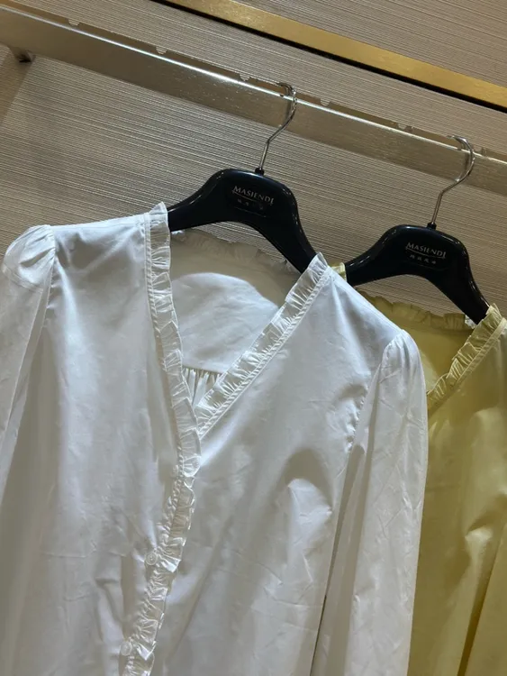 时尚休闲V领木耳花边设计感小众长袖女士夏季宽松衬衫