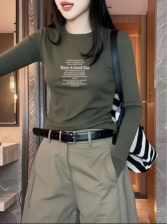 韩版早秋新款长袖打底港风搭工装裤圆领t恤女复古军绿色棉质显瘦