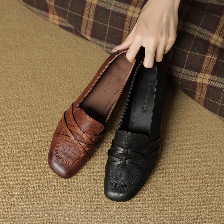 跟高3.5cm/34-40/复古法式小众设计感交叉带方头时尚百搭气质单鞋