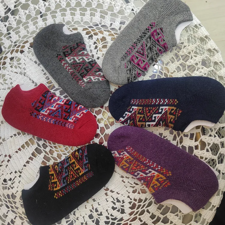 新款时尚潮流加厚玫瑰香味短款男女船袜（买一送二）