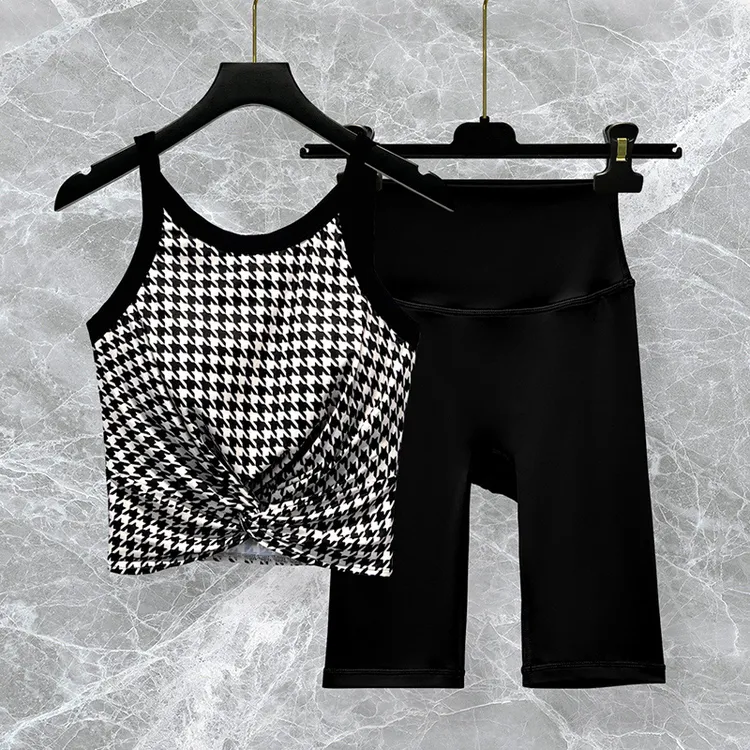 千鸟格瑜伽服套装女高级感2025新款夏季健身运动训练吊带背心短裤