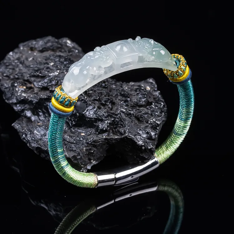 缅甸翡翠冰种貔貅手牌天然A货日常百搭款