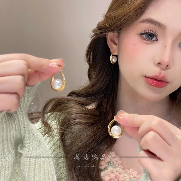 【恰度】法式轻奢温柔珠珠C圈耳钉