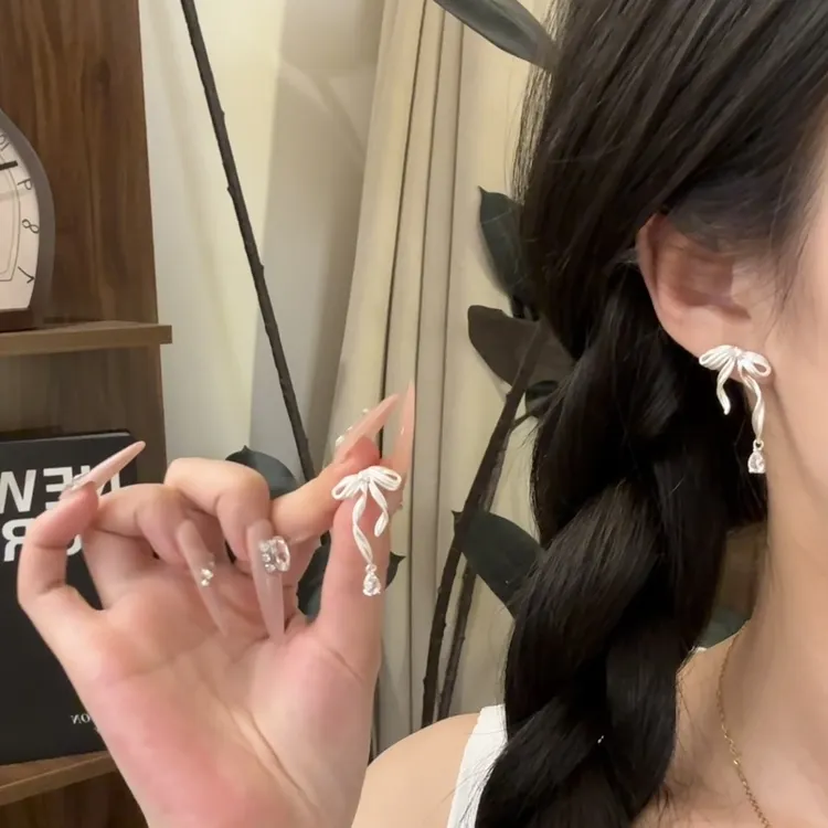 铜合金锆石耳饰 气质芭蕾感蝴蝶结甜美银色耳环精致气质百搭