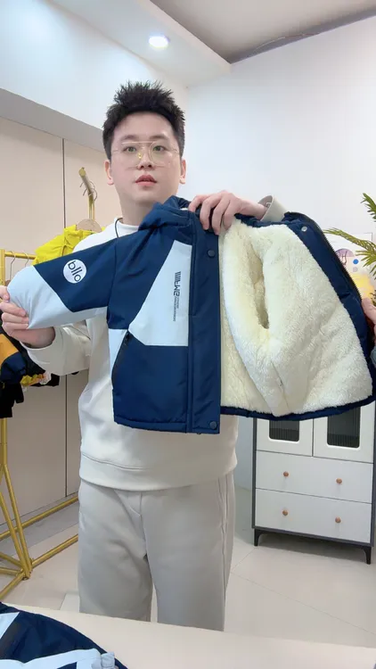 男童秋冬季加棉外套2025新款儿童棉衣加厚冬装男孩宝宝加绒冲锋衣