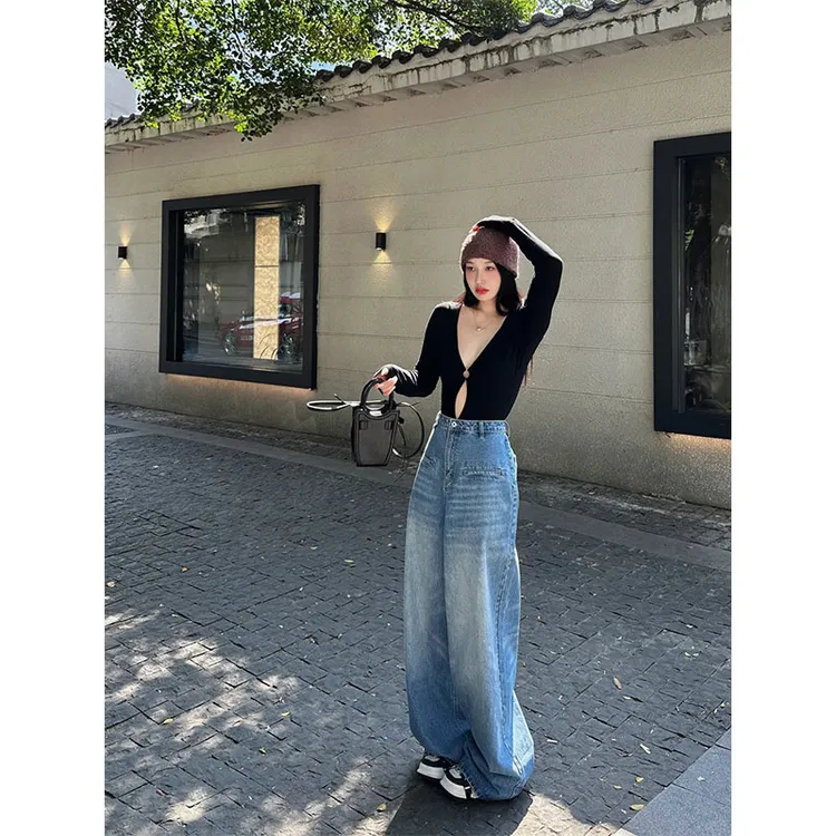 美式辣妹2025夏季款镂空性感v领上衣配高腰百搭直筒阔腿牛仔裤女