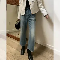 于momo【九分私服裤】时尚牛仔裤女宽松休闲直筒裤 QK233050