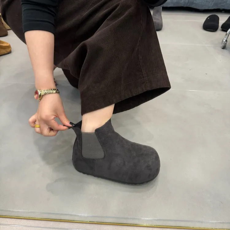 欧洲站英伦风复古磨砂皮圆头厚底马丁靴2025年冬季丑萌大头勃肯靴