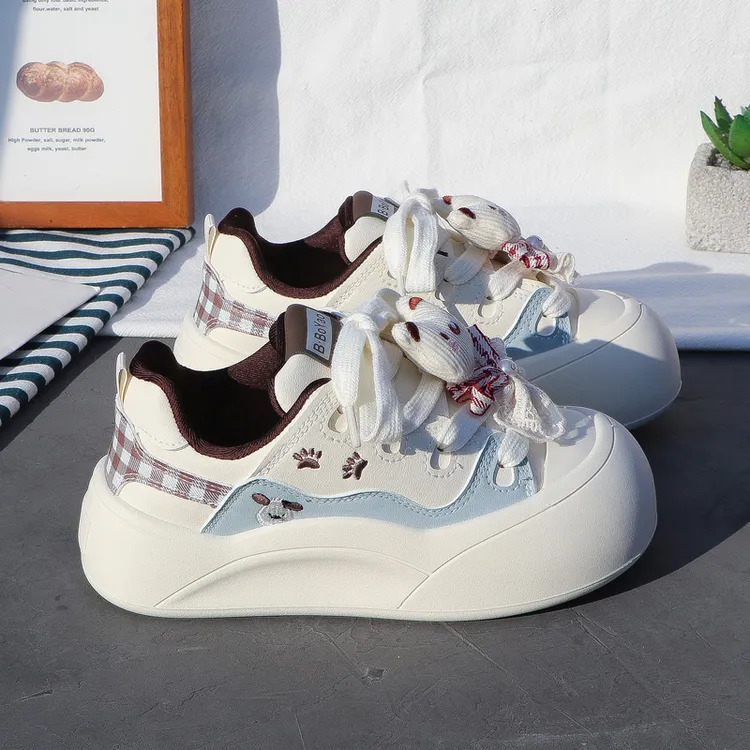 2025秋冬季厚底面包休闲鞋女加绒保暖学生板鞋运动时尚二棉鞋百搭