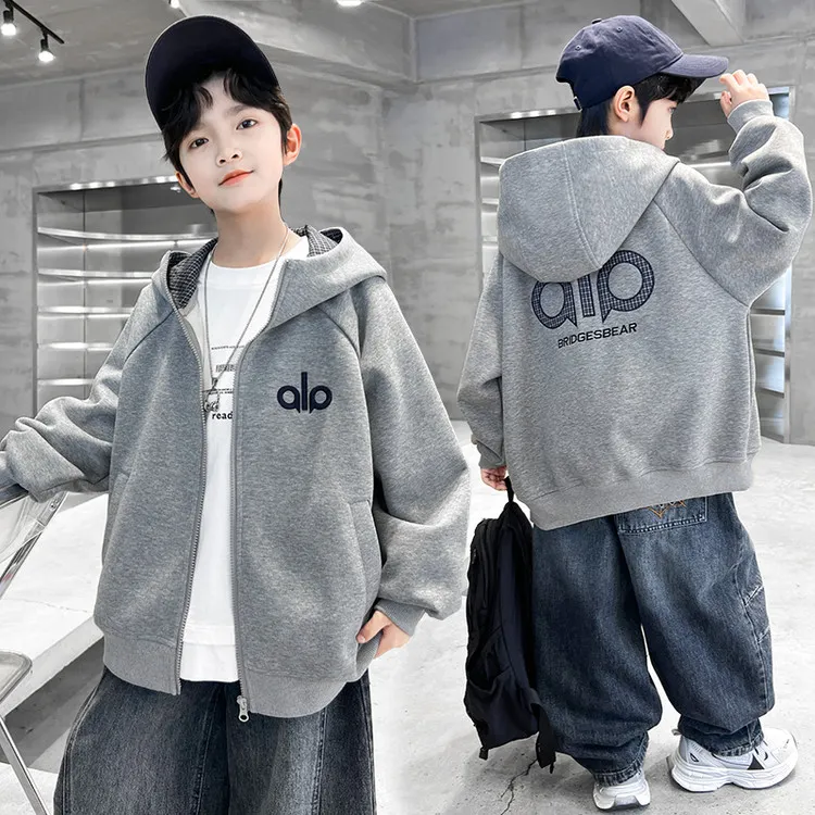 男童外套春秋款2025新款儿童秋装上衣中大童韩版男孩秋季连帽夹克