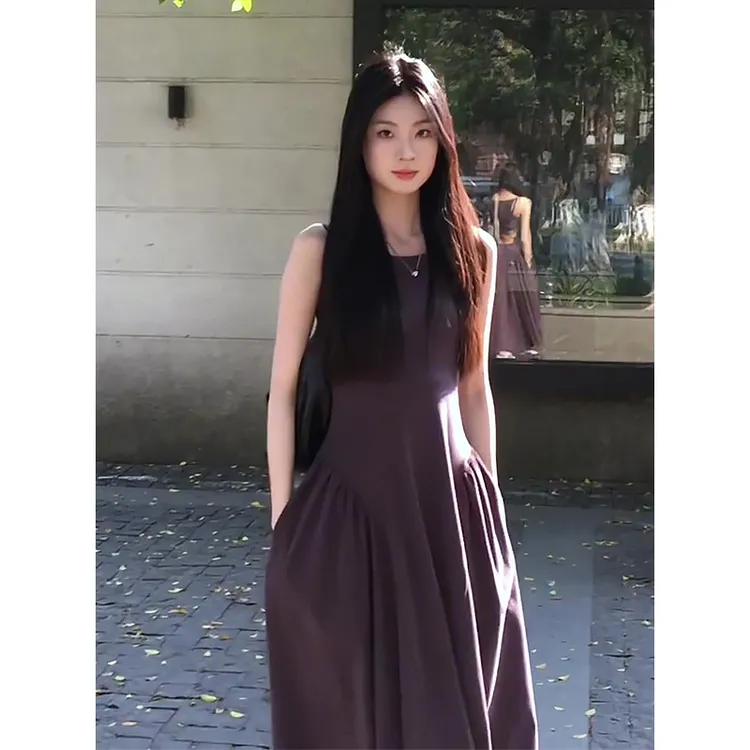 时尚气质穿搭露背设计感收腰连衣裙女夏季新款高级感显瘦长款裙子