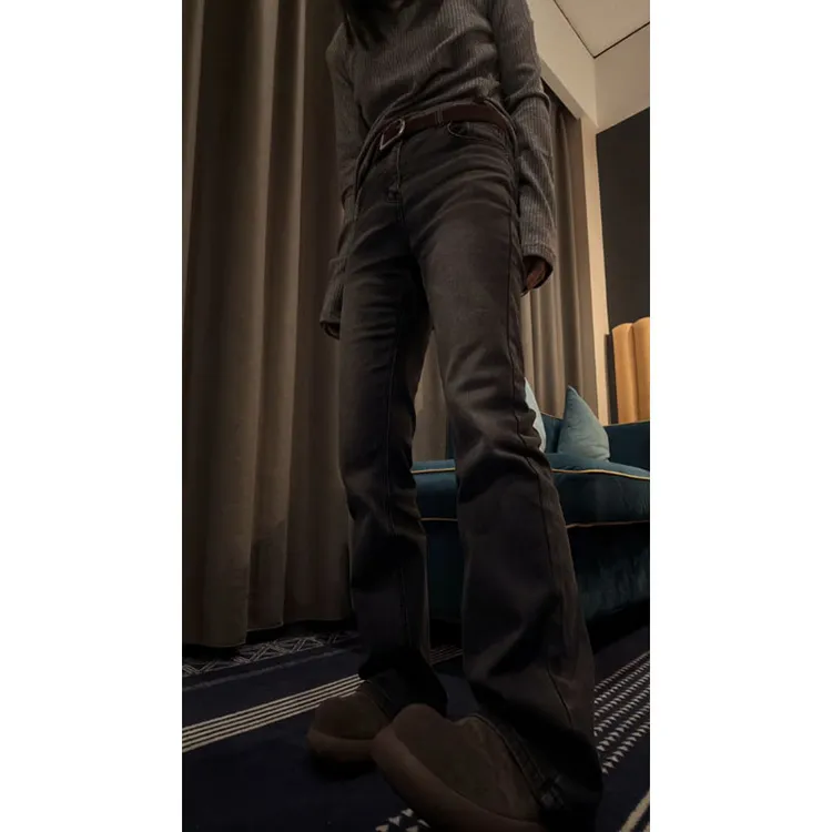 黑灰弹力微喇牛仔裤女秋冬大码小个子高腰显瘦梨形身材直筒马蹄裤