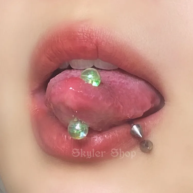 钛钢亚克力耳饰 小灯泡闪闪喷漆镭射高透亚克力舌钉饰品穿刺用品