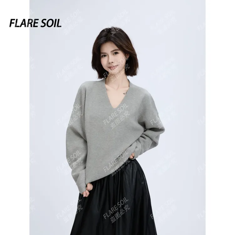 【FLARE SOIL】 秋装毛衣套头款V领长袖黑色针织衫休闲长袖 T4454A