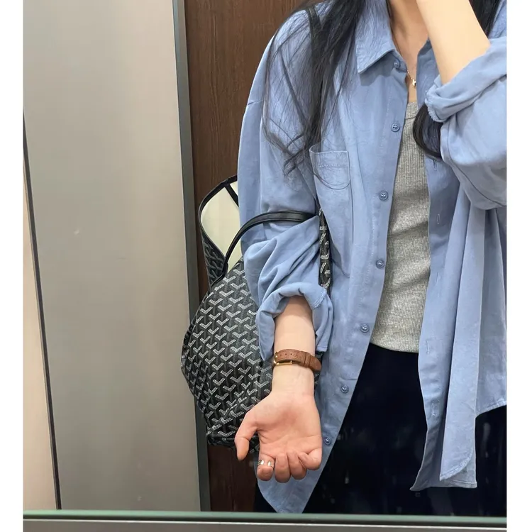 秋装爆款2025新款轻奢高级小众宽松慵懒风蓝色纯棉衬衫女上衣衬衣