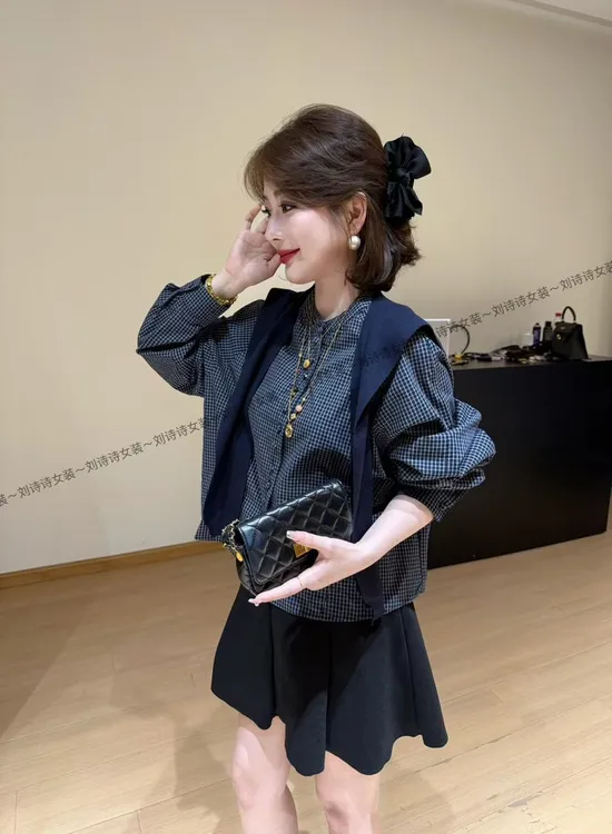 轻奢老钱风一整套女2025新款韩版休闲显瘦格子披肩上衣短裙两件套