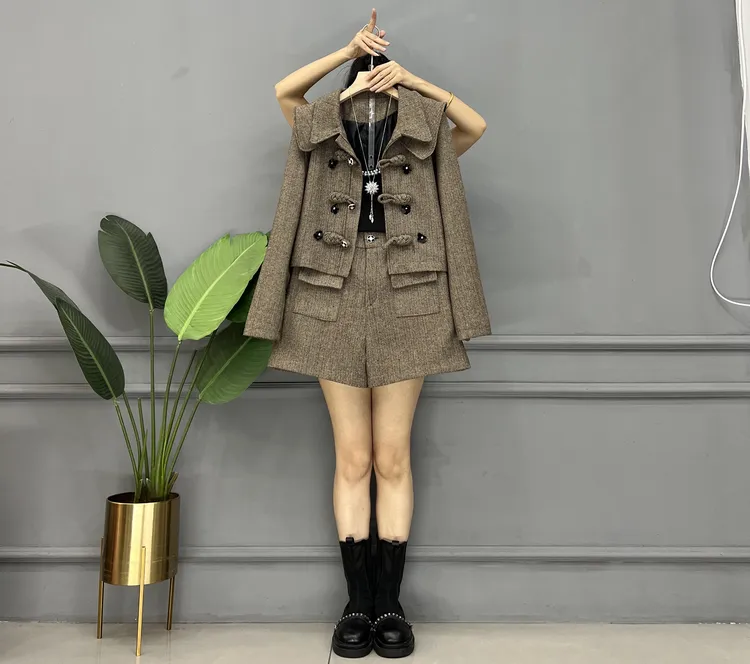 2025秋款欧货时尚套装女高级感重工盘扣洋气显瘦百搭显瘦套装7330