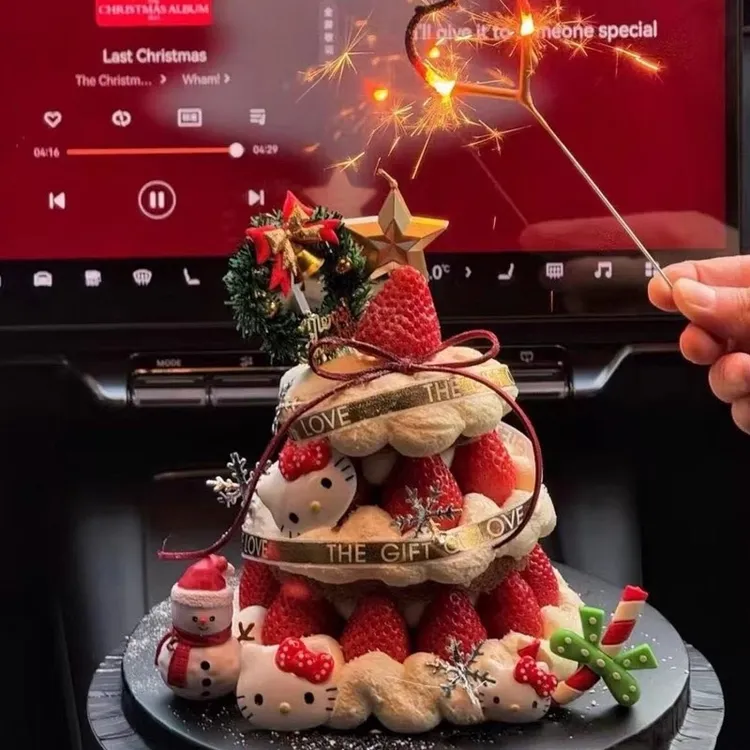 【今日可送达】圣诞节HelloKitty草莓塔蛋糕同城免费配送女友儿童