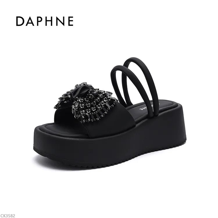 达芙妮2025夏季厚底一字拖蝴蝶结时尚百搭增高外穿水钻网红凉拖鞋