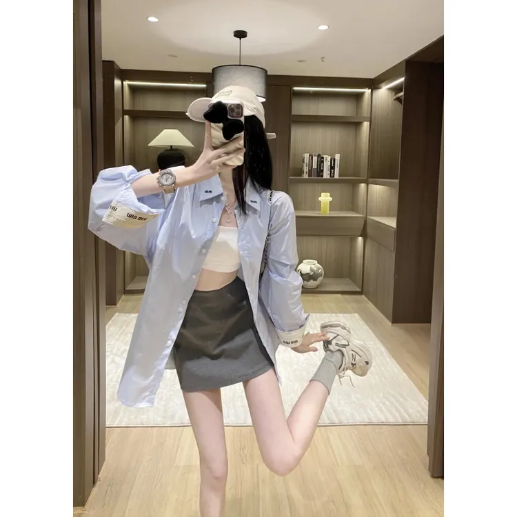 2025年夏季新款衬衫女装韩版百搭小众设计感蓝色防晒衬衫外套潮