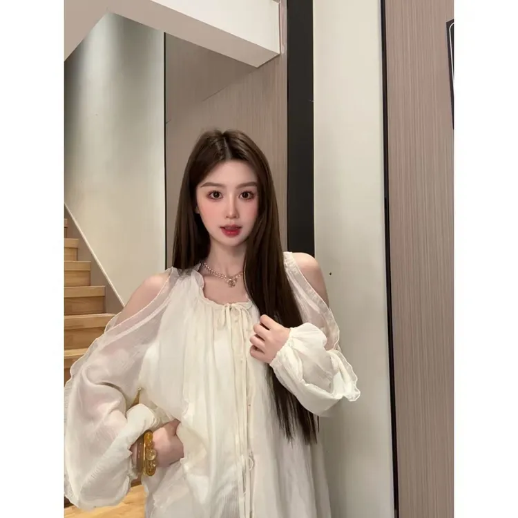 法式温柔度假风露肩衬衫新款小众轻奢显瘦别致网纱上衣女