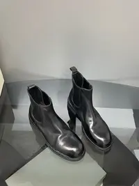 进口手工工艺马丁短靴（正码正拍）