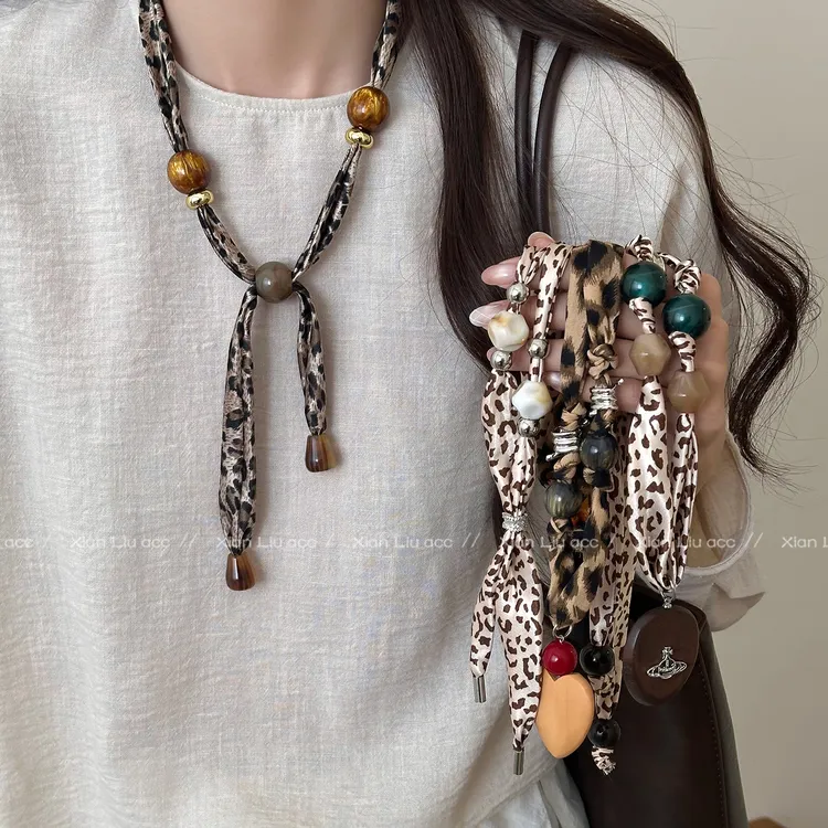 非金属布艺项链 美拉德豹纹印花丝巾项链女个性毛衣链设计感配饰