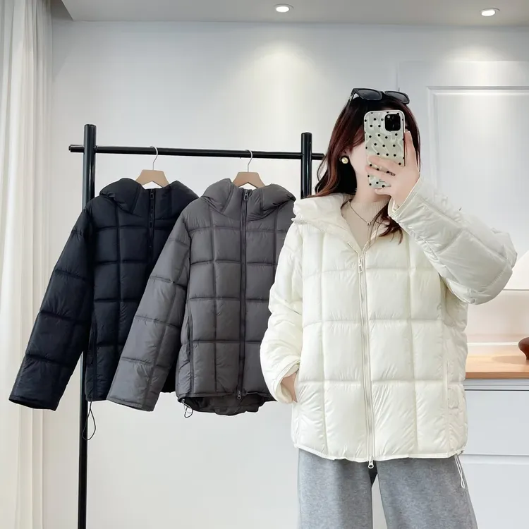 微胖大码云感泡芙棉服女轻职风纯色短款连帽休闲时尚蓬松棉衣外套