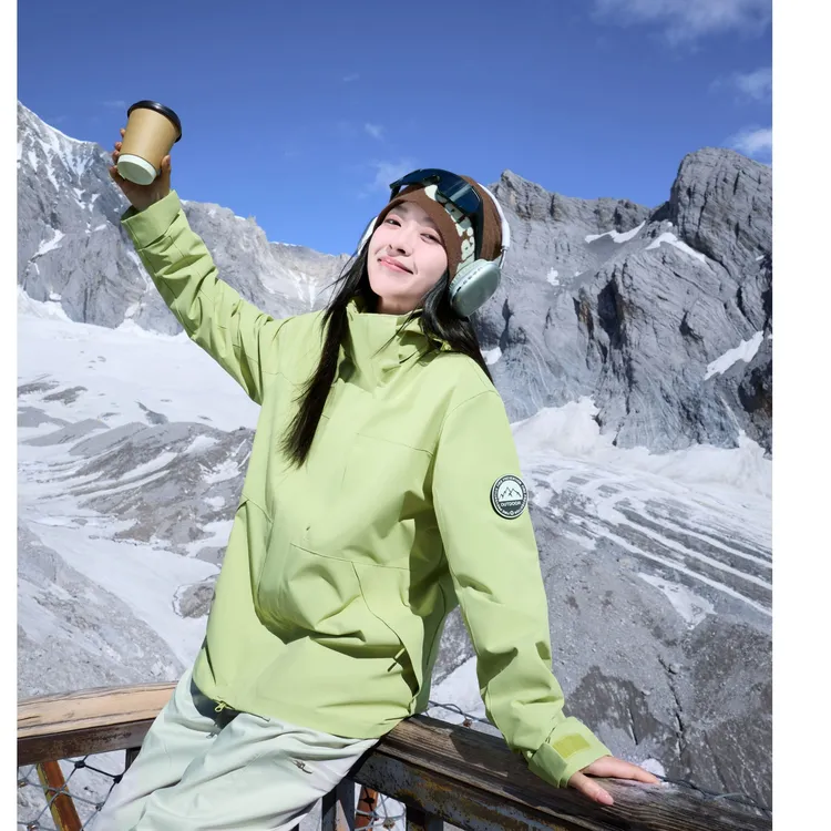 啄木鸟2025秋冬新款冲锋外套女户外防风防水可拆卸登山服男款外套