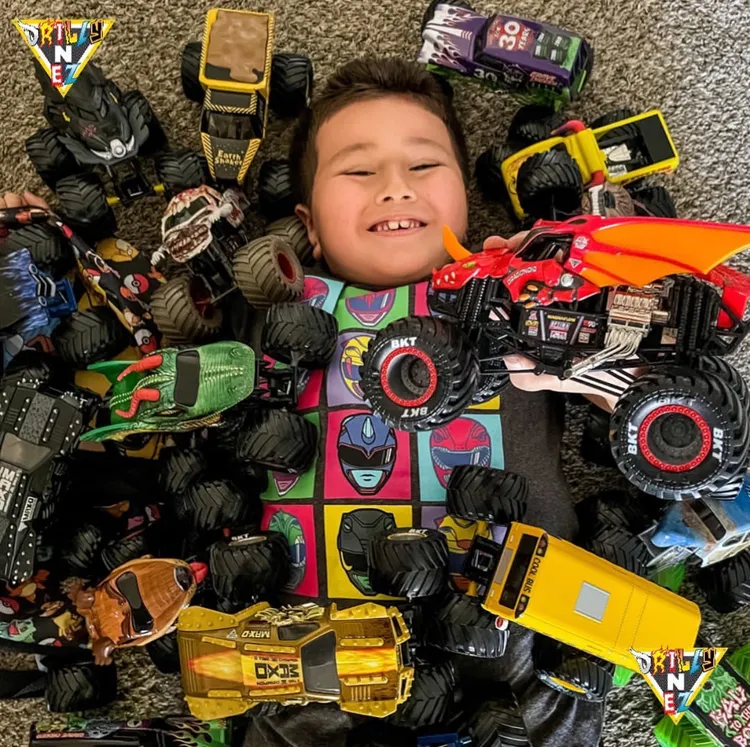 MonsterJam玩具甄选耐摔系列大卡车玩具美式品质正版合金车玩具车