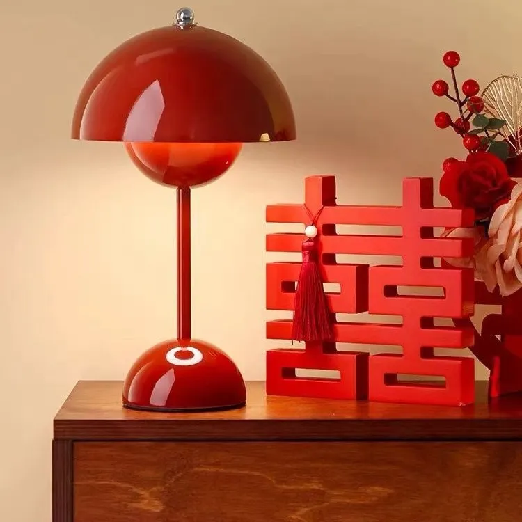 陪嫁床头灯结婚灯实用礼物高级蘑菇长明灯送新人花苞灯台灯可充电