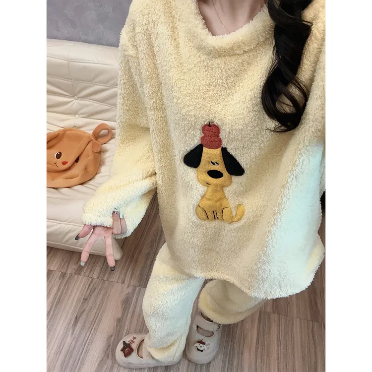 睡衣女冬季奶黄可爱风小狗保暖加厚米粒绒少女新款宽松家居服套装