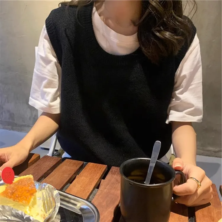 韩版针织小背心马甲女春秋设计感坎肩黑色外搭毛衣打底上衣女