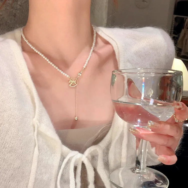 铜合金仿珍珠项链 秋冬气质珍珠小马项链女马年必备毛衣链锁骨链