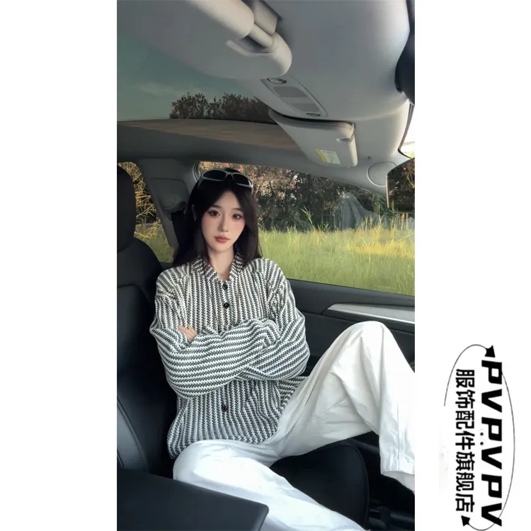 【运费补贴+8小时现货】早秋季鱼骨纹纽扣长袖黑白拼条纹卫衣打底衫