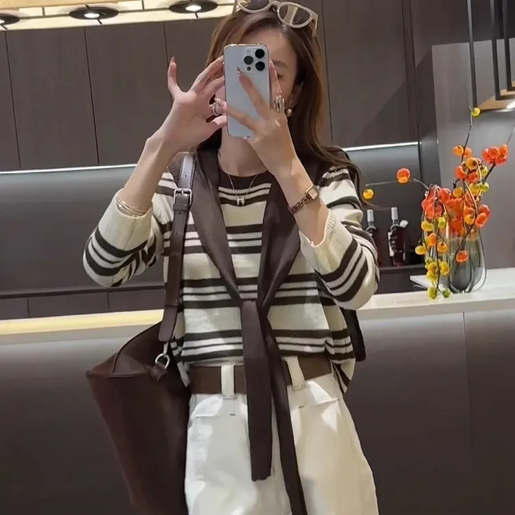 秋季时尚条纹针织衫披肩2025新款韩版毛衣长袖显瘦上衣女爆款外穿