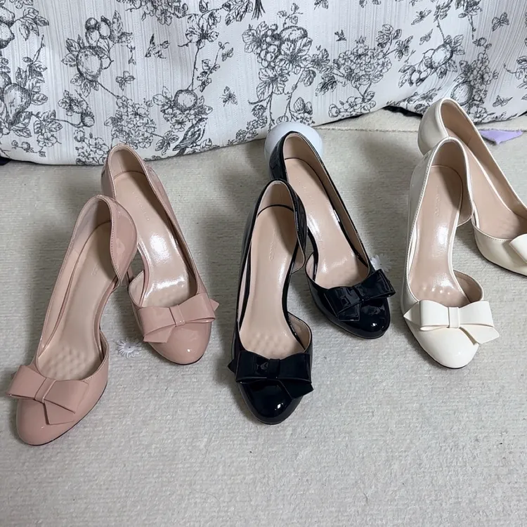 25年新款奶油白色侧空单鞋甜美风圆头蝴蝶结高跟鞋浅口细跟复古