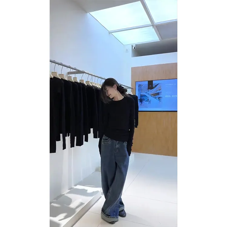 MARIE.COCO韩系高级感早秋新款黑色露背修身显瘦上衣牛仔裤两件套