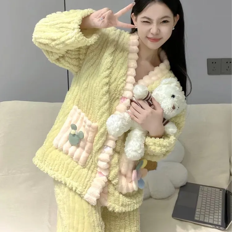 珊瑚绒彩虹睡袍秋冬新款睡衣女套装加绒加厚花花V领软绵绵家居服