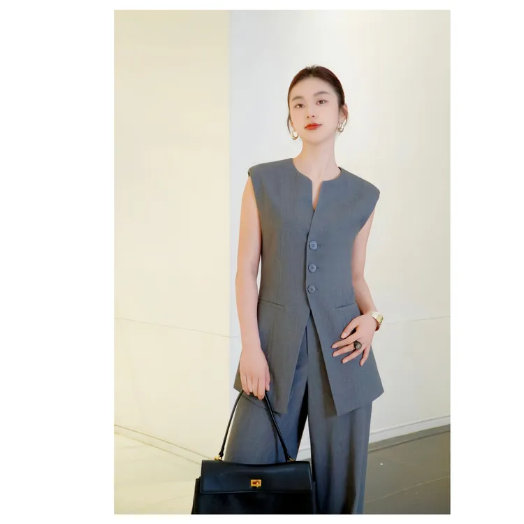 GIRDEAR/哥弟「冷翠新中式」高级腔调无袖单排扣马甲1400758