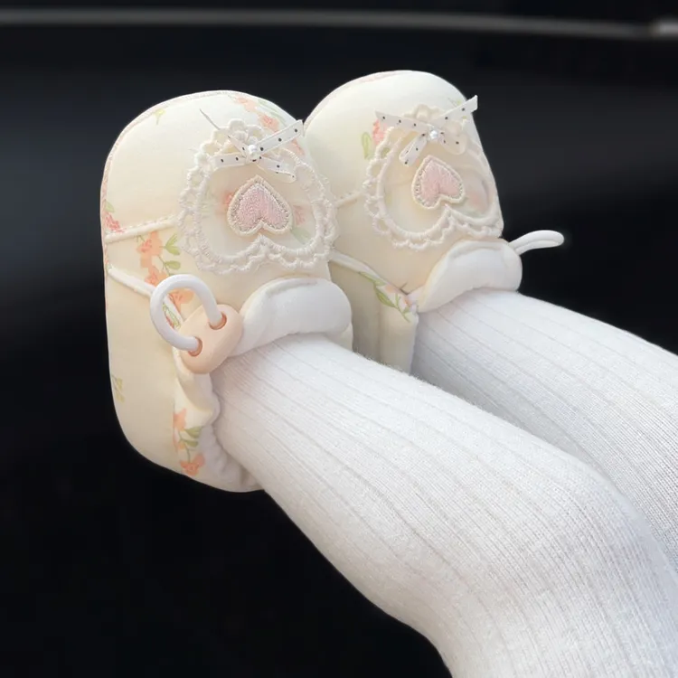 秋季女宝宝婴儿鞋纯棉新生儿步前单鞋软底彩棉学步鞋不掉鞋小月龄