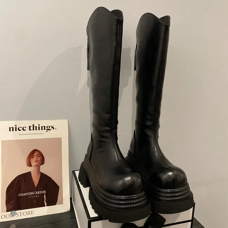 2025年新款英伦风复古圆头厚底增高长筒靴女时尚百搭时装靴骑士靴