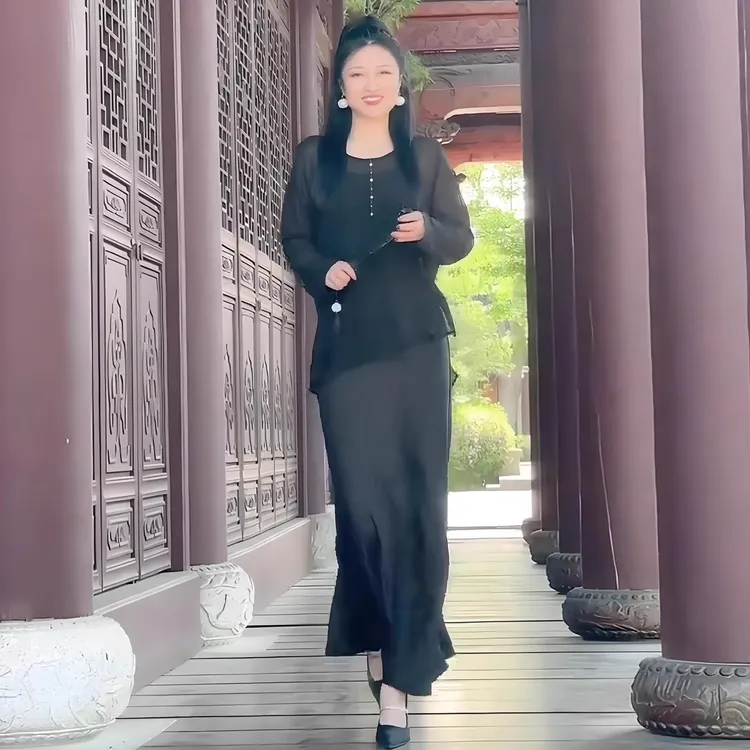 时尚套装裙女2025夏季新款洋气质显瘦不规则防晒衫半身裙两件套潮