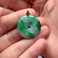 翡翠18K金镶嵌颈饰翡翠