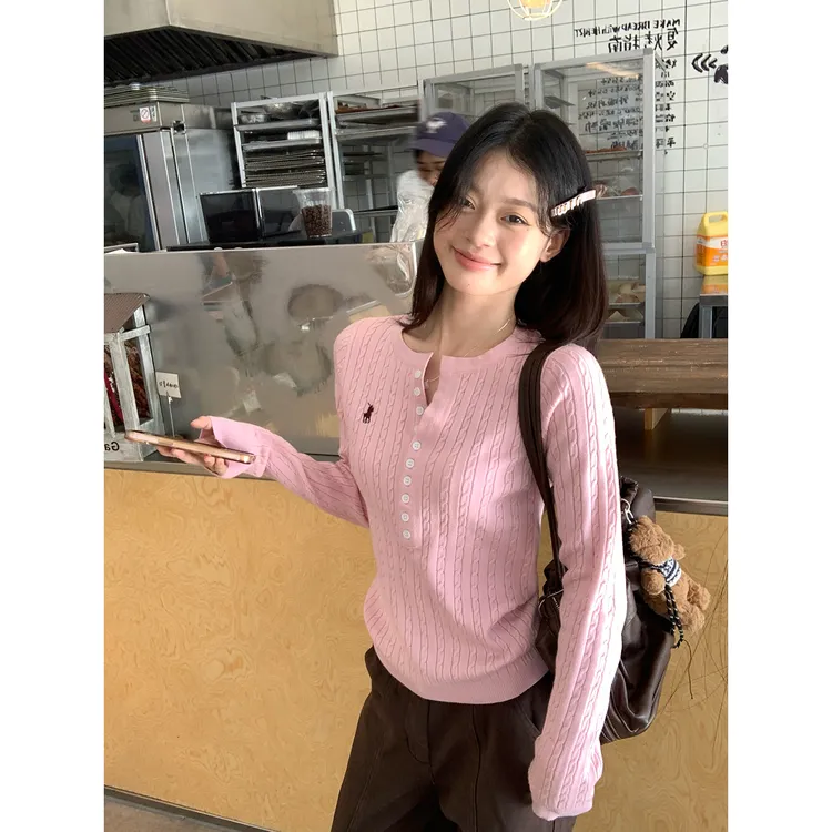 宋正恩粉色麻花刺绣长袖针织衫内搭毛衣修身上衣AAM089