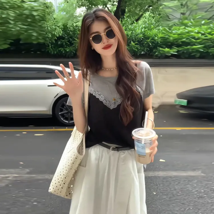 法式时髦洋气拼接蕾丝短袖T恤女2025夏季新款休闲显瘦假两件上衣