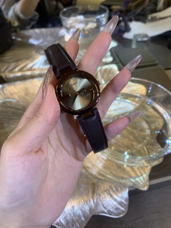 【双11好物】新款2025爆款双G女表女士轻奢时尚腕表百搭防水手表